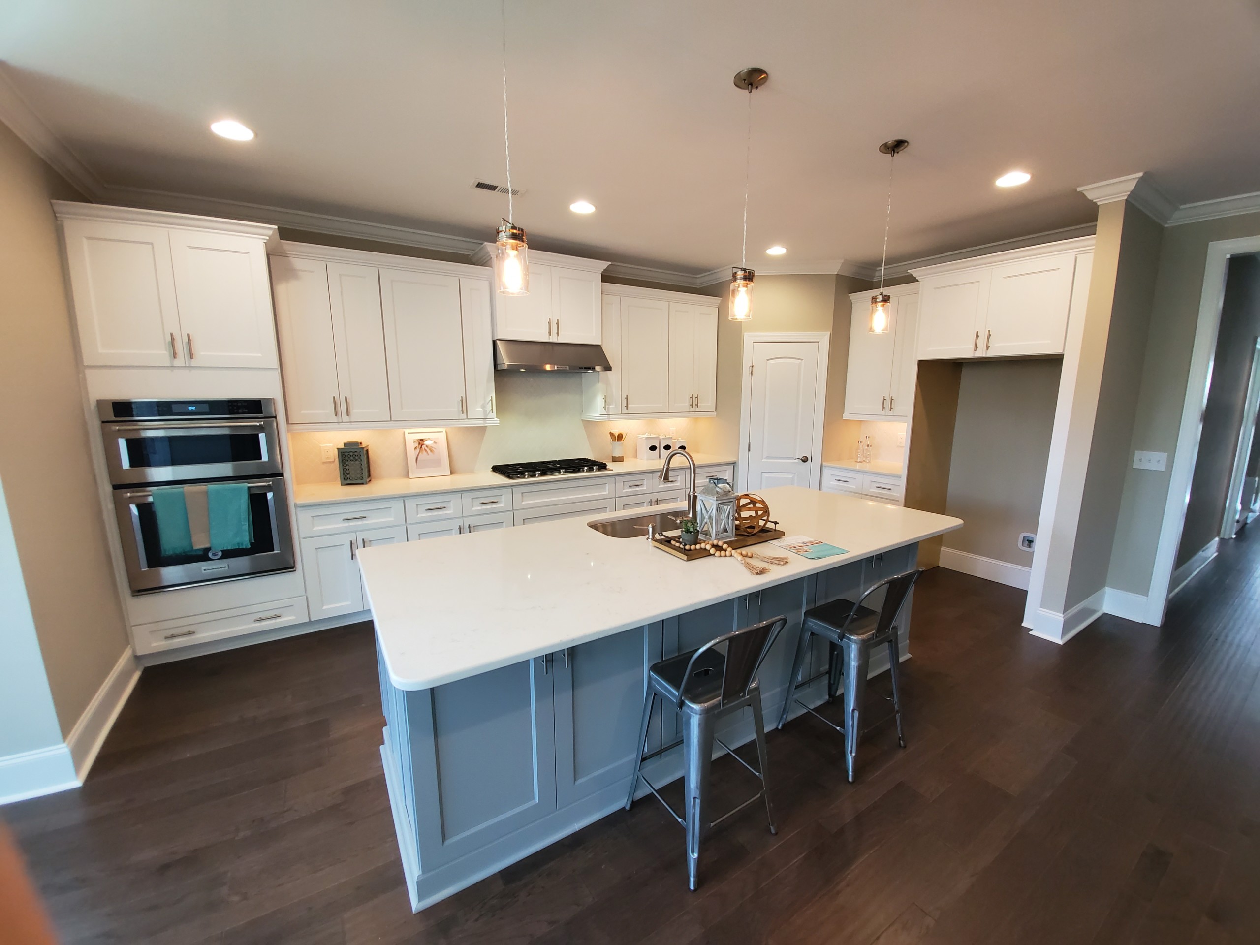 Brooklyn White cabinetry